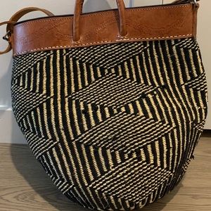WOVEN LEATHER BASKET CROSSBODY BAG